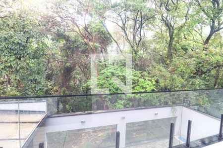 Casa de condomínio para alugar com 285m², 4 quartos e 2 vagasvaranda