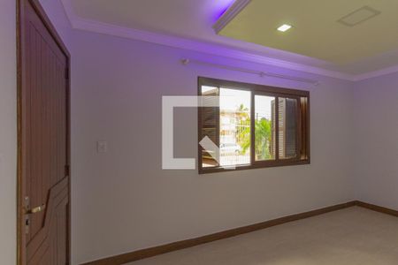 Sala de casa à venda com 3 quartos, 125m² em Rio Branco, Canoas