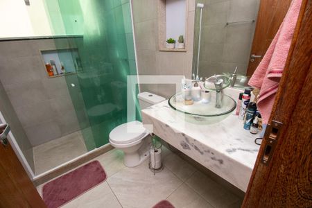 Casa de condomínio à venda com 280m², 4 quartos e 2 vagasBanheiro social