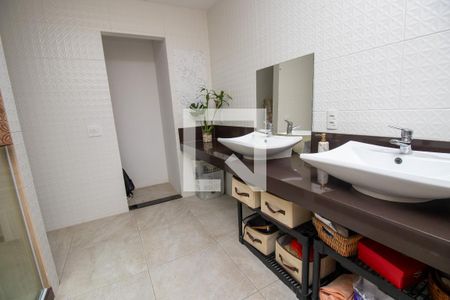 Casa de condomínio à venda com 280m², 4 quartos e 2 vagasBanheiro quarto 4