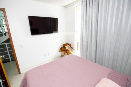 Casa de condomínio à venda com 280m², 4 quartos e 2 vagasQuarto 3