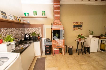 Casa de condomínio à venda com 280m², 4 quartos e 2 vagasÁrea gourmet