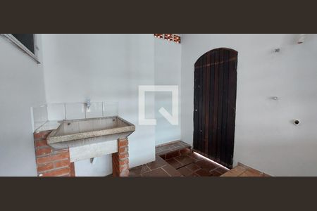 Casa para alugar com 50m², 1 quarto e 1 vagaÁrea de Serviço