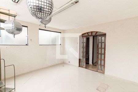 Casa à venda com 400m², 3 quartos e 2 vagasÁrea Externa