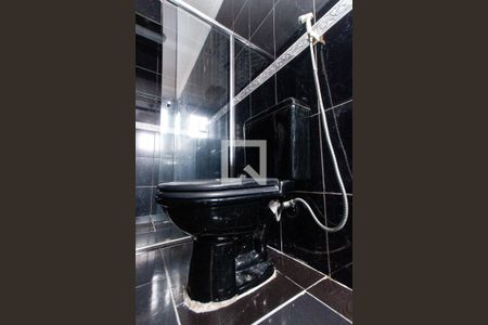 Banheiro da Suíte de casa à venda com 3 quartos, 400m² em Vila Ede, São Paulo