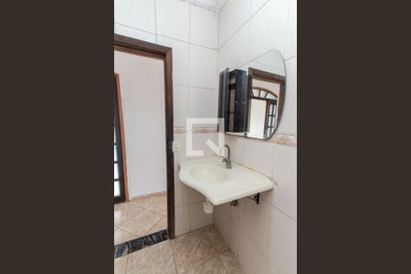 Casa à venda com 400m², 3 quartos e 2 vagasBanheiro