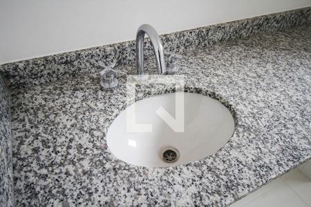 Apartamento à venda com 74m², 2 quartos e 1 vagaBanheiro da Suíte