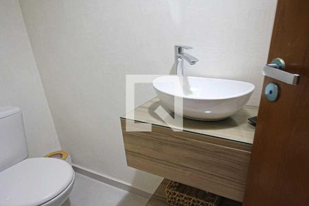 Casa à venda com 115m², 3 quartos e 2 vagasLavabo