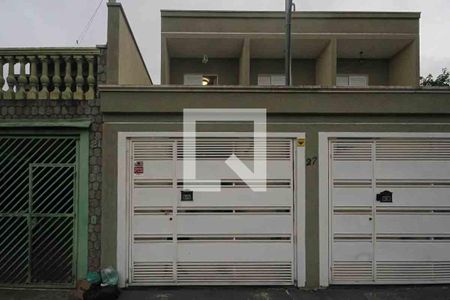 Casa à venda com 115m², 3 quartos e 2 vagasFachada