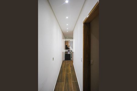 Casa à venda com 115m², 3 quartos e 2 vagasCorredor