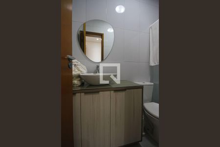 Casa à venda com 115m², 3 quartos e 2 vagasBanheiro Social