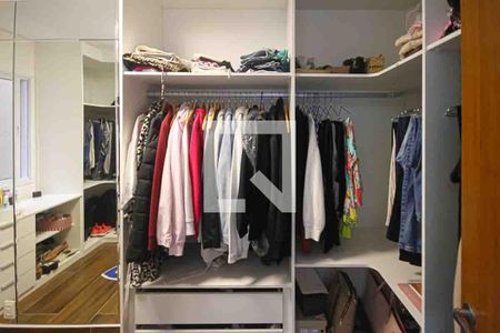 Casa à venda com 115m², 3 quartos e 2 vagasCloset