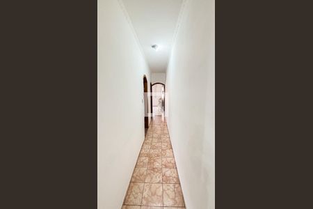 Casa à venda com 200m², 3 quartos e 2 vagasCorredor