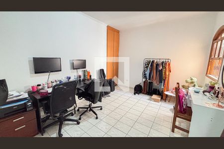 Casa à venda com 200m², 3 quartos e 2 vagasQuarto 2