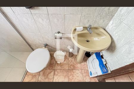 Casa à venda com 200m², 3 quartos e 2 vagasBanheiro da Suíte