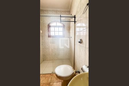 Casa à venda com 200m², 3 quartos e 2 vagasBanheiro da Suíte