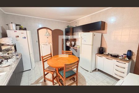 Casa à venda com 200m², 3 quartos e 2 vagasCozinha