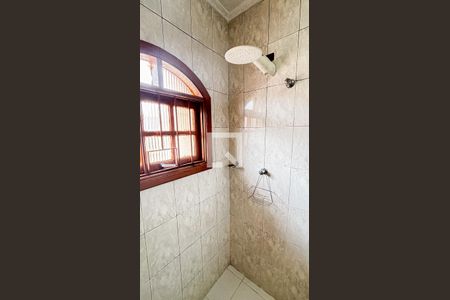 Casa à venda com 200m², 3 quartos e 2 vagasBanheiro da Suíte