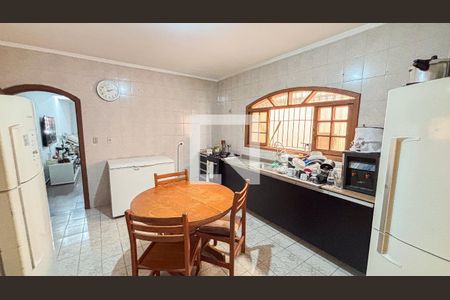 Casa à venda com 200m², 3 quartos e 2 vagasCozinha