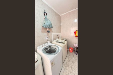 Casa à venda com 200m², 3 quartos e 2 vagasÁrea de Serviço