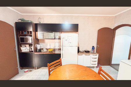 Casa à venda com 200m², 3 quartos e 2 vagasCozinha