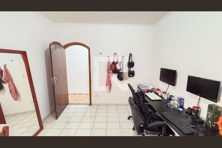 Casa à venda com 200m², 3 quartos e 2 vagasQuarto 2