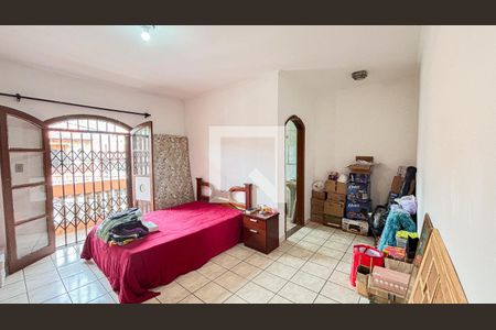 Casa à venda com 200m², 3 quartos e 2 vagasSuite