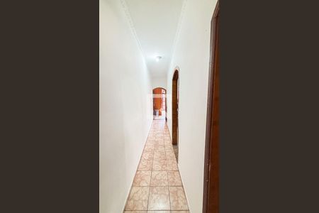 Casa à venda com 200m², 3 quartos e 2 vagasCorredor