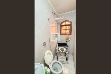 Casa à venda com 200m², 3 quartos e 2 vagasBanheiro 2