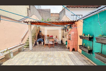 Casa à venda com 200m², 3 quartos e 2 vagasQuintal