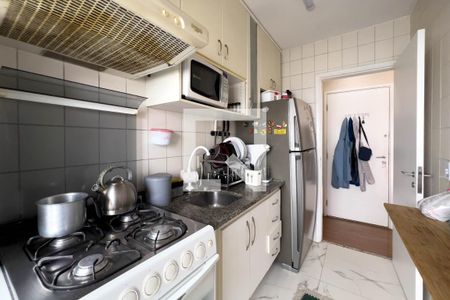 Apartamento à venda com 50m², 2 quartos e 1 vaga Apartamento à venda com 50m², 2 quartos e 1 vagaCozinha e área de serviço