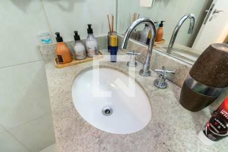 Apartamento à venda com 129m², 4 quartos e 3 vagasBanheiro da Suíte 1