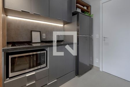 Cozinha de kitnet/studio para alugar com 1 quarto, 27m² em Jardim das Acacias, São Paulo