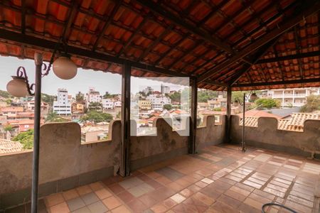 Casa para alugar com 181m², 3 quartos e 2 vagasTerraço