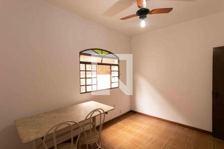 Casa para alugar com 181m², 3 quartos e 2 vagasQuarto 3