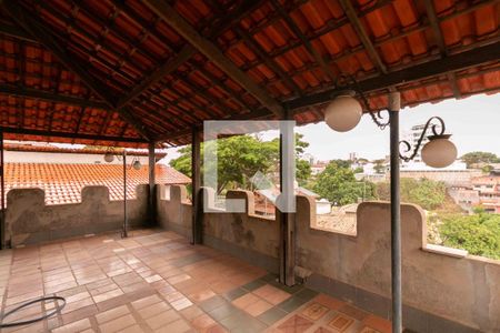 Casa para alugar com 181m², 3 quartos e 2 vagasTerraço