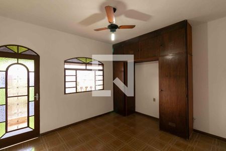 Casa para alugar com 181m², 3 quartos e 2 vagasQuarto 1