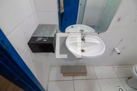 Casa à venda com 100m², 3 quartos e sem vagaBanheiro