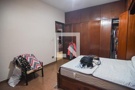 Casa à venda com 900m², 4 quartos e 4 vagas Casa à venda com 900m², 4 quartos e 4 vagasQuarto 3