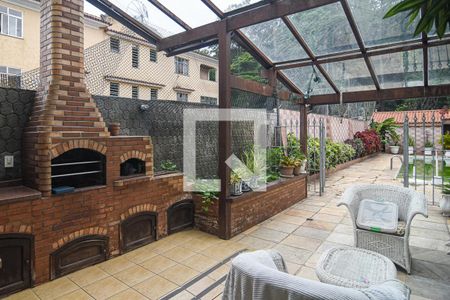 Casa à venda com 900m², 4 quartos e 4 vagas Casa à venda com 900m², 4 quartos e 4 vagasÁrea comum