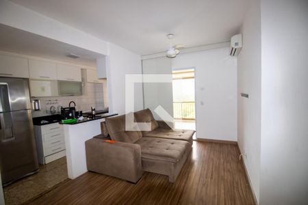 Sala de apartamento para alugar com 2 quartos, 85m² em Recreio dos Bandeirantes, Rio de Janeiro