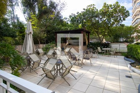 Apartamento à venda com 85m², 2 quartos e 1 vaga Apartamento à venda com 85m², 2 quartos e 1 vagaÁrea comum - Churrasqueira