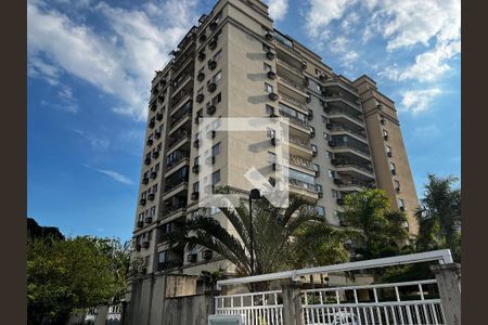 Apartamento à venda com 85m², 2 quartos e 1 vaga Apartamento à venda com 85m², 2 quartos e 1 vagaFachada