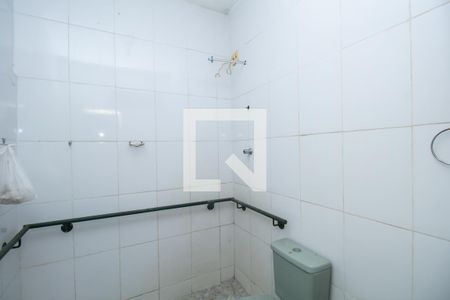 Casa à venda com 322m², 5 quartos e 1 vaga Casa à venda com 322m², 5 quartos e 1 vagaBanheiro 2 (casa 2)