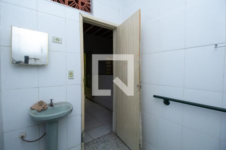 Casa à venda com 322m², 5 quartos e 1 vaga Casa à venda com 322m², 5 quartos e 1 vagaBanheiro 2 (casa 2)