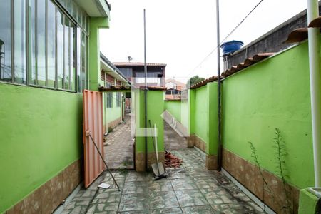 Casa à venda com 322m², 5 quartos e 1 vaga Casa à venda com 322m², 5 quartos e 1 vagaQuintal (casa 2)