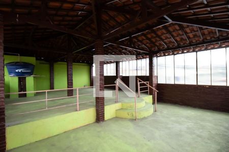 Casa à venda com 322m², 5 quartos e 1 vaga Casa à venda com 322m², 5 quartos e 1 vagaSalão de festas