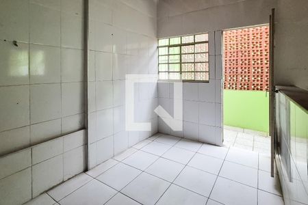 Casa à venda com 322m², 5 quartos e 1 vaga Casa à venda com 322m², 5 quartos e 1 vagaCozinha (casa 2)