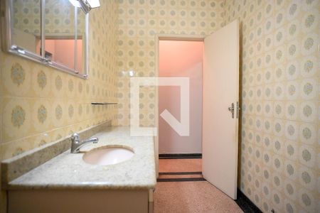 Casa à venda com 120m², 2 quartos e 3 vagasBanheiro