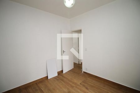 Quarto 2 de apartamento para alugar com 2 quartos, 70m² em Olaria, Rio de Janeiro